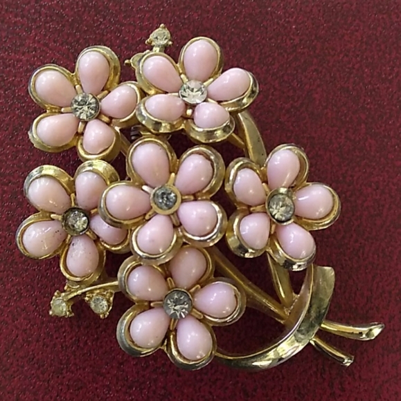 VINTAGE Coro Pink Thermoset Crystal Flower Brooch - Picture 2 of 10